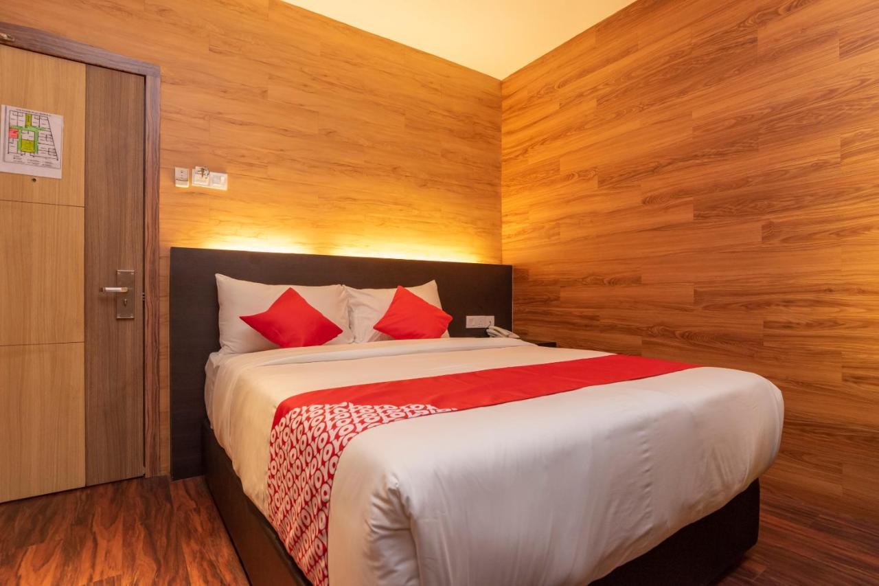 ג'והור בהרו Oyo 1230 Zen Zeng Budget Hotel מראה חיצוני תמונה